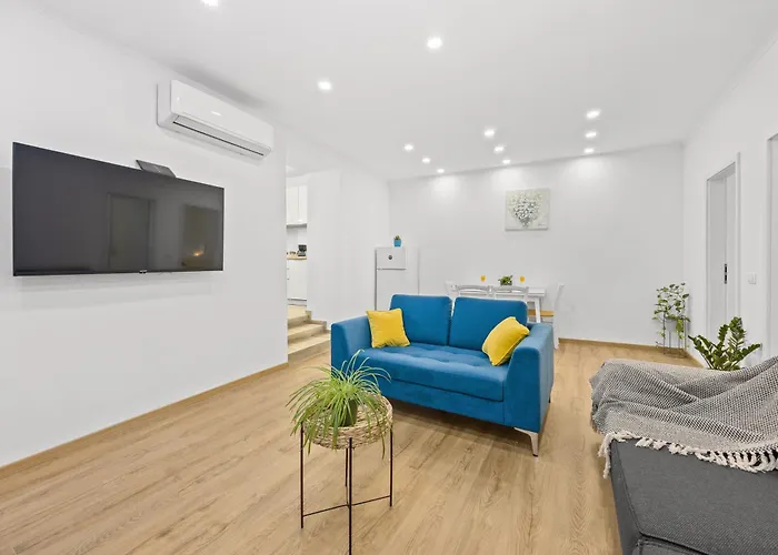 Old Tower Center Apartment 2